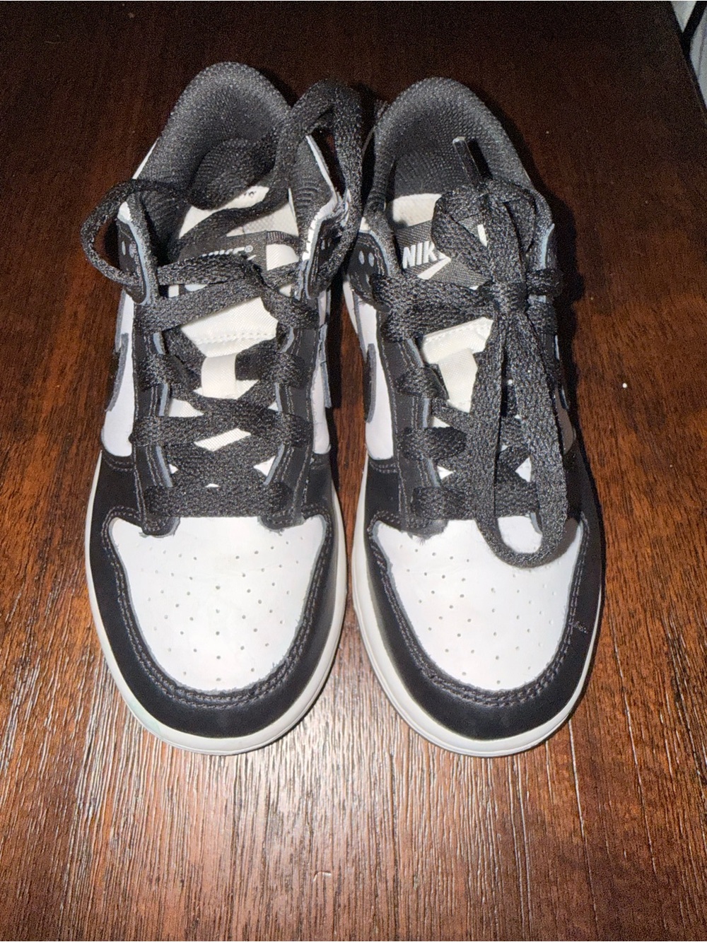 Nike Kids Black and White Low-Top Sneakers with Lace-Up